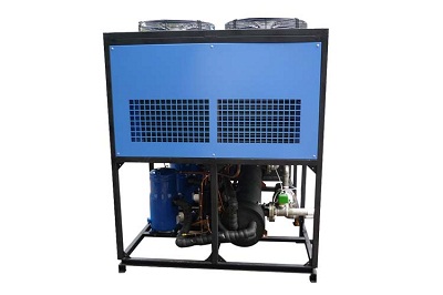 操作冷水機(jī)時(shí)有哪些注意事項(xiàng)？