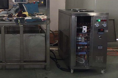 風冷式冷水機組風扇不運行是什么原因？